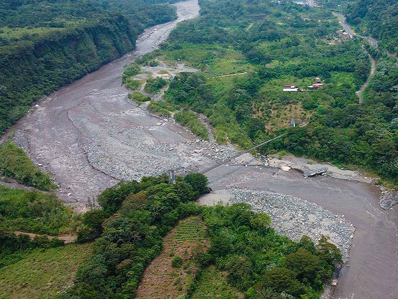 vista aerea puente Pastaza_Finca Palmonte